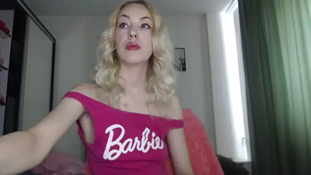 CarlyTheMessy webcam