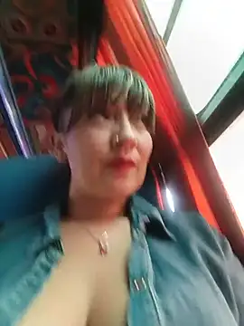 voyeur upskirt Tata Sanz 