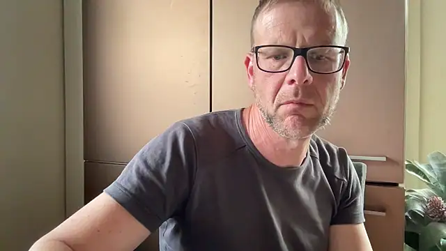 o_florian_o1 - O_florian_o1's free webcam - UK Sex Cams