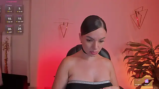 Watch MorganHicks live on EroticFlix - High definition streams