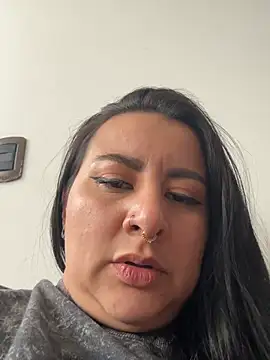 abril_luv - Abril_Luv's free webcam - UK Sex Cams