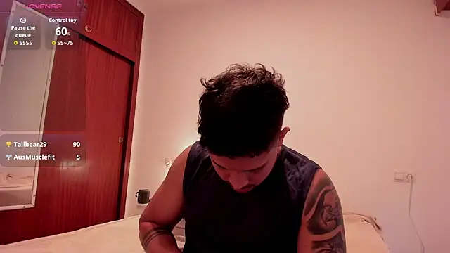 JohanSmith live sex cam