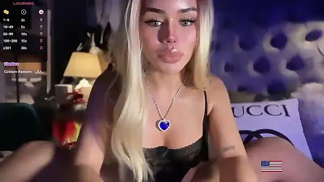 ZyraGoddes live sex cam