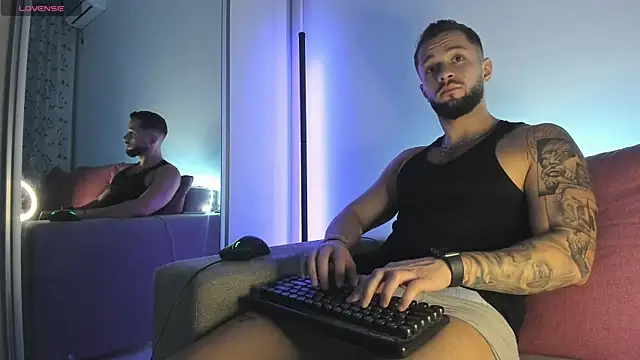 nicholasX1 live sex cam