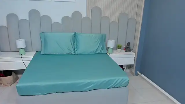 luly_dreams webcam