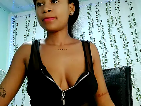 akemy_saunders - Akemy_Saunders's free webcam - UK Sex Cams