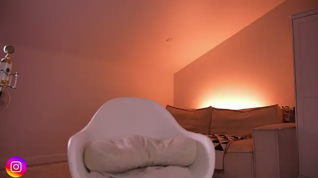 Lilevame live sex cam