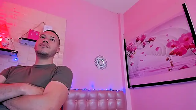 Aronandmoli69