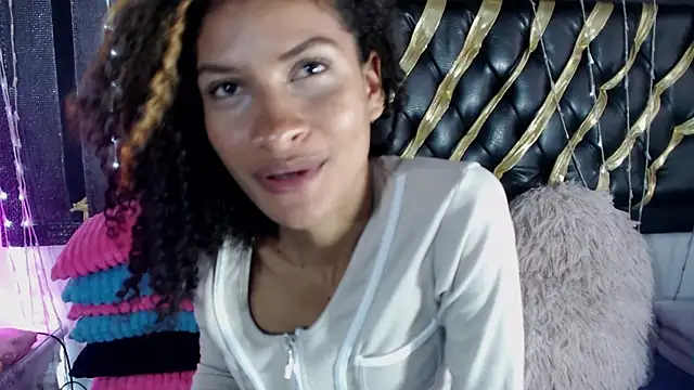 mailyn_gold webcam