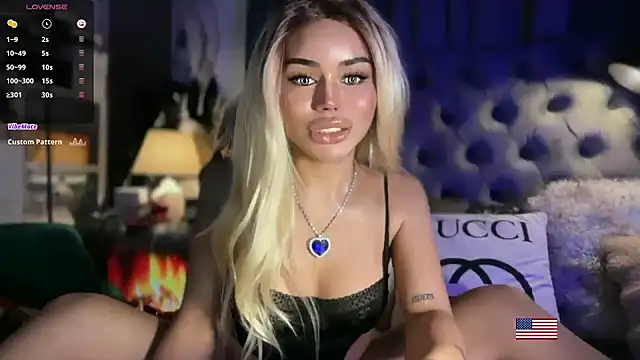 ZyraGoddes live sex cam