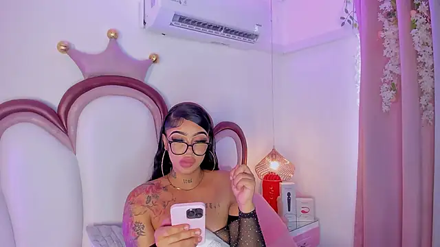 mia_jansen - Mia_Jansen's free webcam - UK Sex Cams