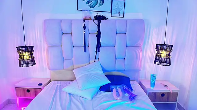 kimberlyfox_t - KimberlyFox_t's free webcam - UK Sex Cams