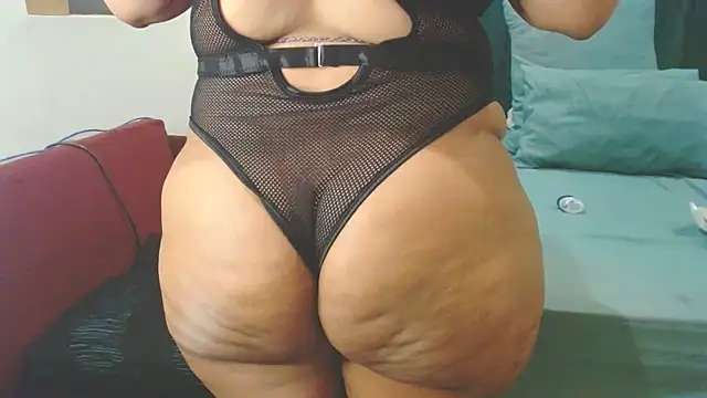 LolaTwerksXX live sex cam