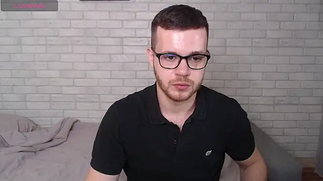 alexxx_horny - Alexxx_horny's free webcam - UK Sex Cams