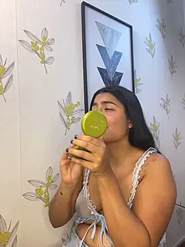 laia_white - Laia_white's free webcam - UK Sex Cams