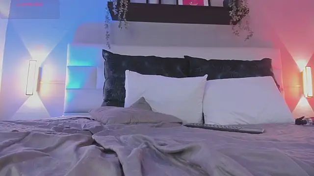 sofi_bakerr webcam