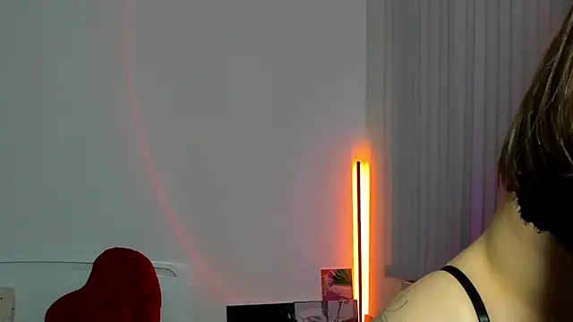 Andrea_Blossom webcam