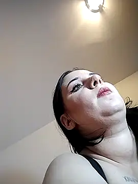AdelinaJude webcam