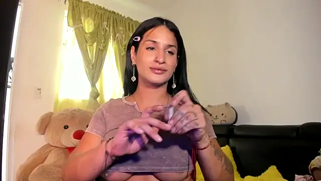 jennifer_ts - Jennifer_ts's free webcam - UK Sex Cams