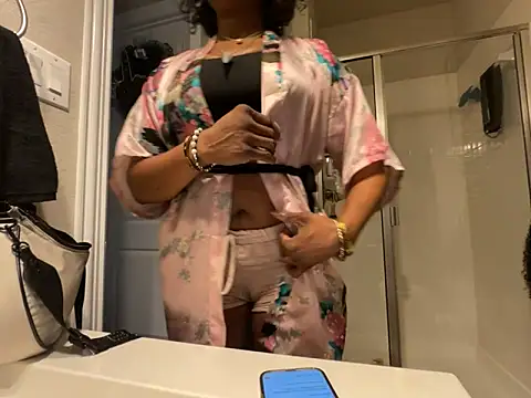 wynterheat - Wynterheat's free webcam - UK Sex Cams