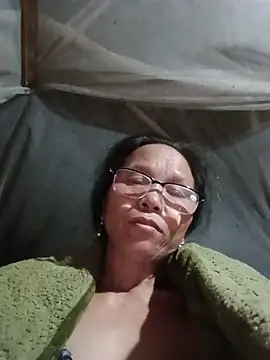 tina6886 - Tina6886's free webcam - UK Sex Cams