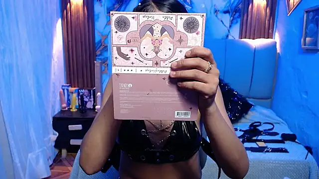 madisson_768 webcam