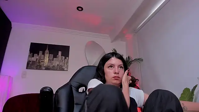 Meghan320 webcam