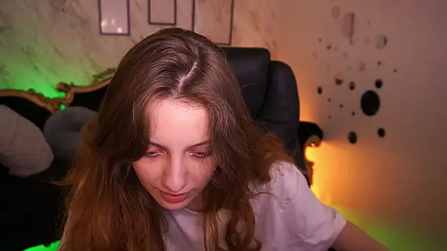 CuteeFoxy webcam