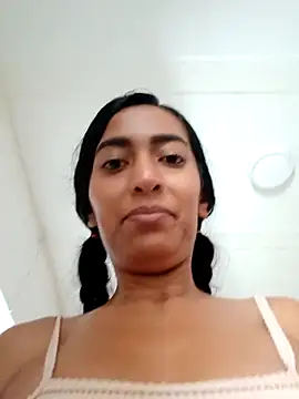 _Saraa- webcam