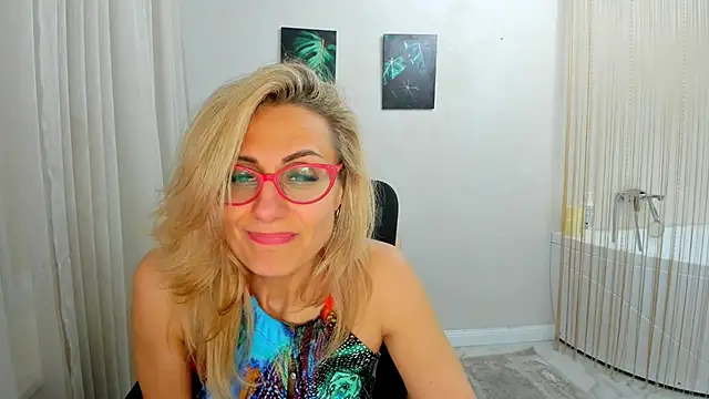 MuseOfStage live sex cam