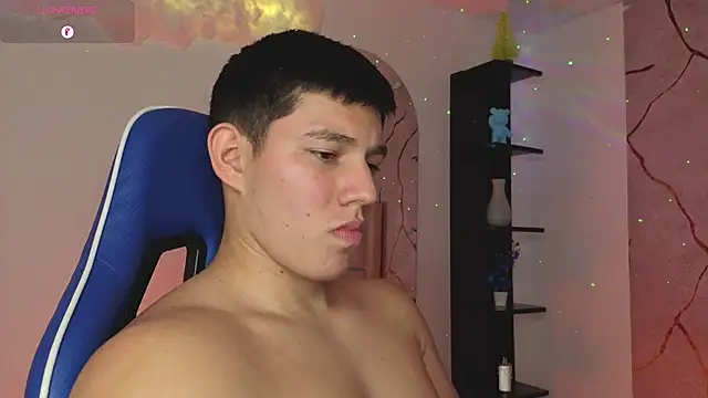 jamescr_ (M twink) - Jerking off and playing with my ass