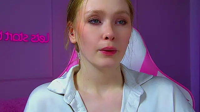 Watch AgataFoxley live on EroticFlix - High definition streams