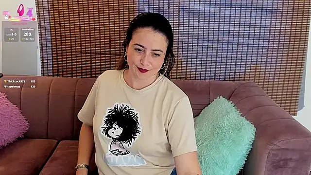 ariana_cross webcam