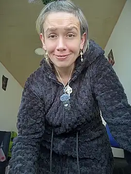 MARILYNMADELENAKOVANOVA webcam