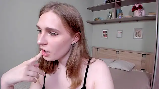 Riacttaina - Trans webcam sex chat