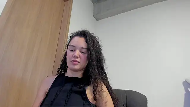Watch MiaRouseex live on EroticFlix - High definition streams