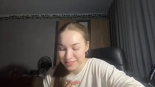 Milaissocute webcam