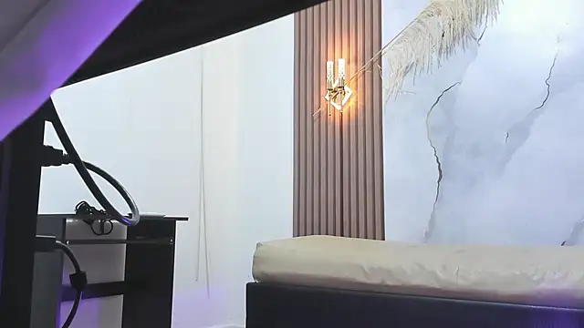 Watch RoyalFusion_OS live on EroticFlix - High definition streams