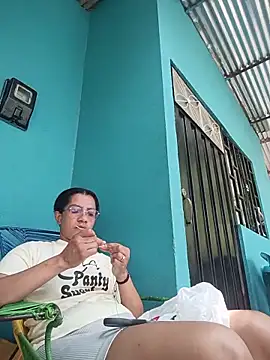 Watch Bigassmommy_x live on EroticFlix - High definition streams
