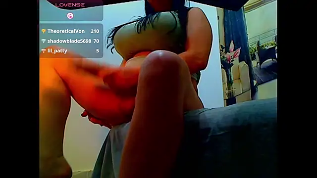 Bigcocksexyluisa live sex cam
