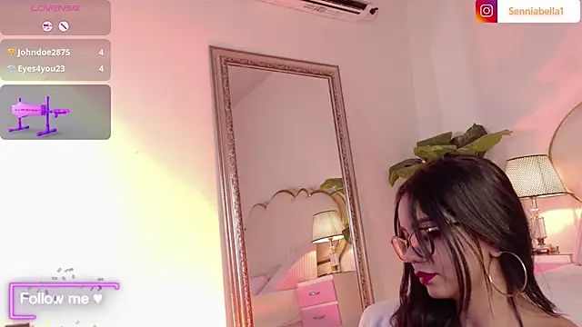 SenniaBella webcam