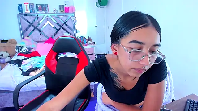 luna_analya - Luna_Analya's free webcam - UK Sex Cams