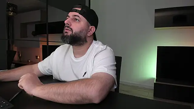 DravenPeak live sex cam