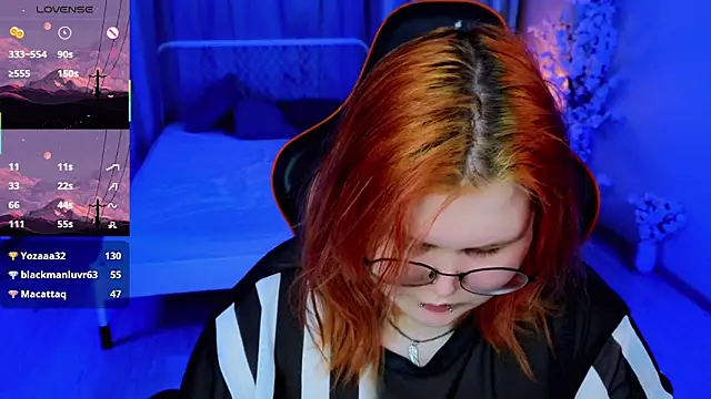 Watch fillisfox_ live on EroticFlix - High definition streams