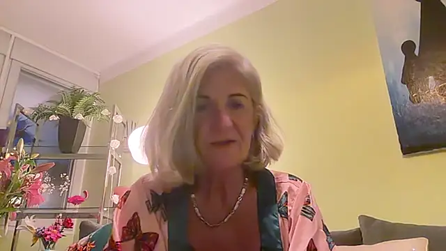 NaughtyMonicaUK chat room