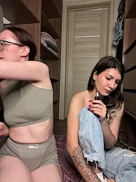 russiangirls_ - RussianGirls_'s free webcam - UK Sex Cams