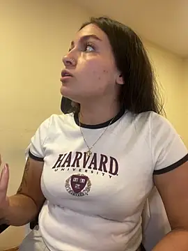 Alyha_Cortes webcam