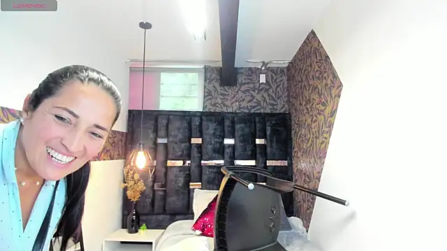 KatteMilf webcam