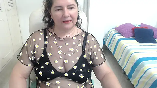 leonela_69 (F mature) - squirt
