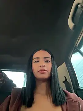 laura_fernandezii - Laura_fernandezII's free webcam - UK Sex Cams